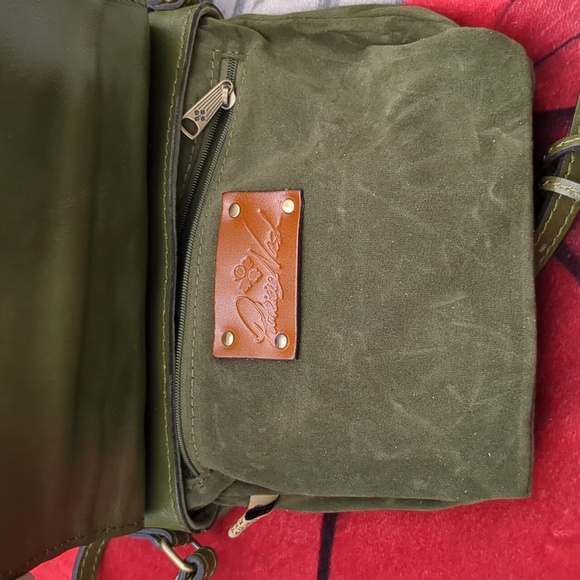 Patricia Nash Corfu Crossbody Cutout tooled - Picture 10 of 13